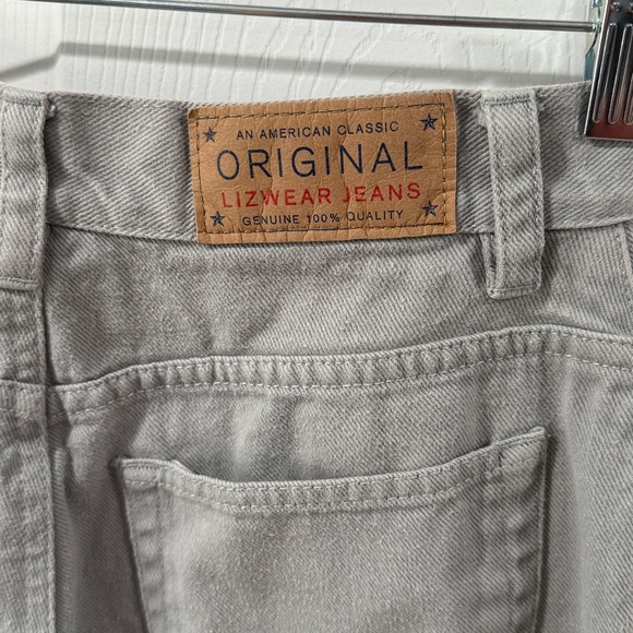 Liz Claiborne VINTAGE Classic Fit Jeans, Mom Jeans, Wedgie Fit, Lizwear Jeans - Picture 4 of 9